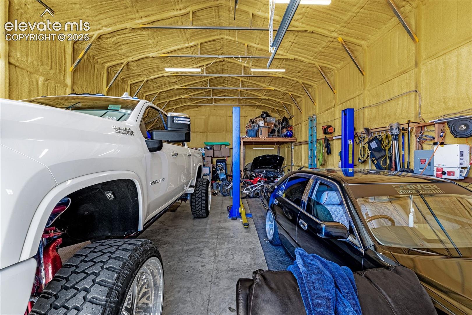 Detached RV/Garage