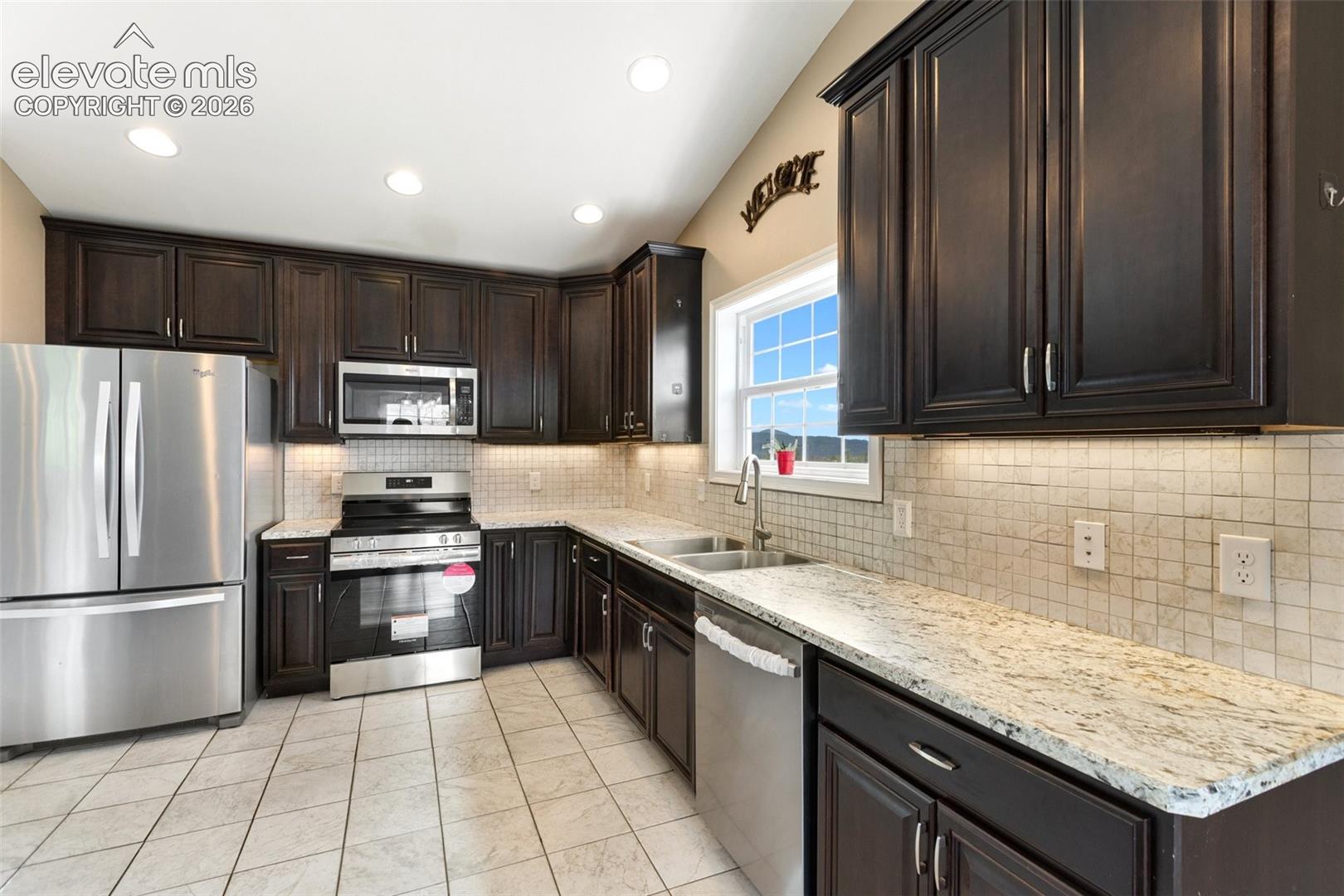 Photo 12 of 127 Carlton Circle, Florissant