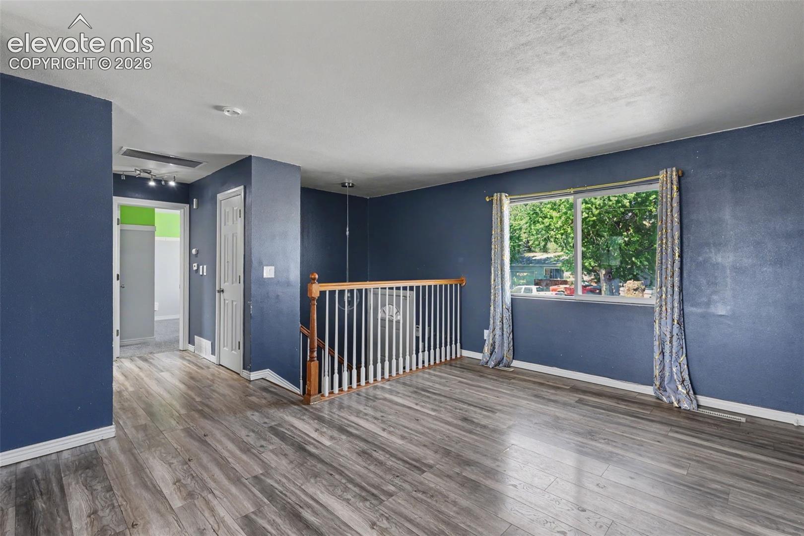 1049 Cambridge Ave, Colorado Springs, CO 80906