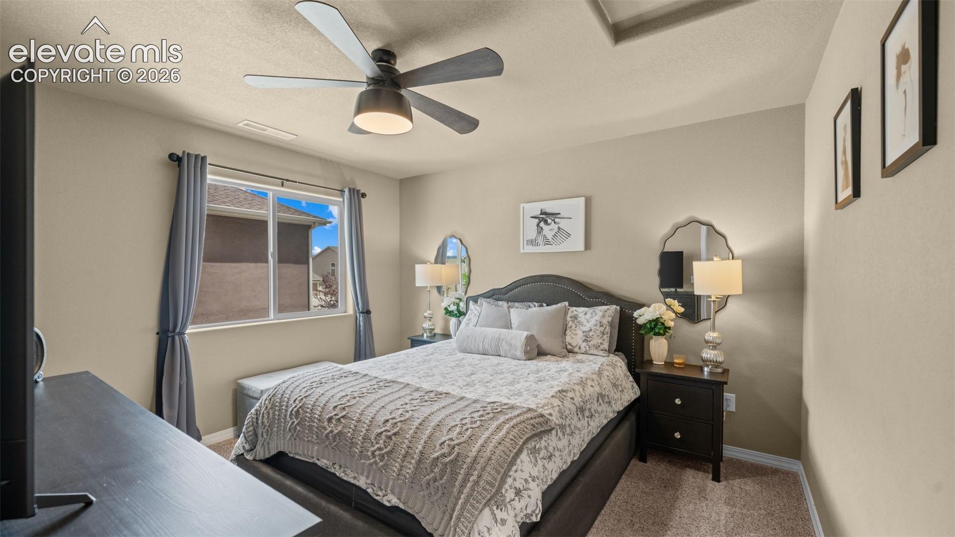 Recessed ceiling with integrated lighting