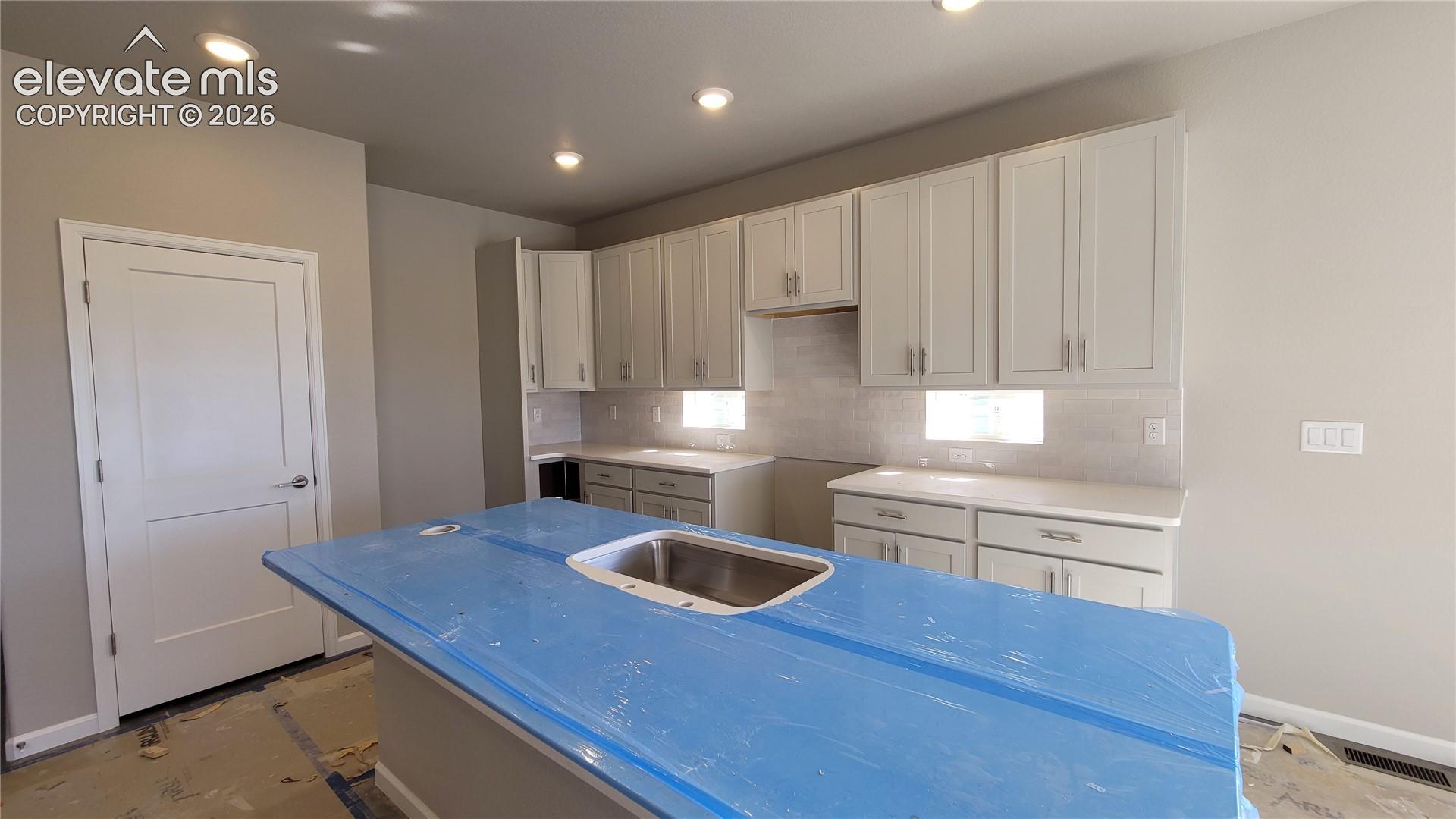 Photo 10 of 9452 Simper Heights, Colorado Springs