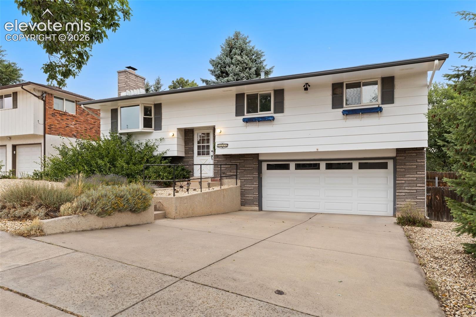 2244 Glenwood Cir, Colorado Springs, CO 80909