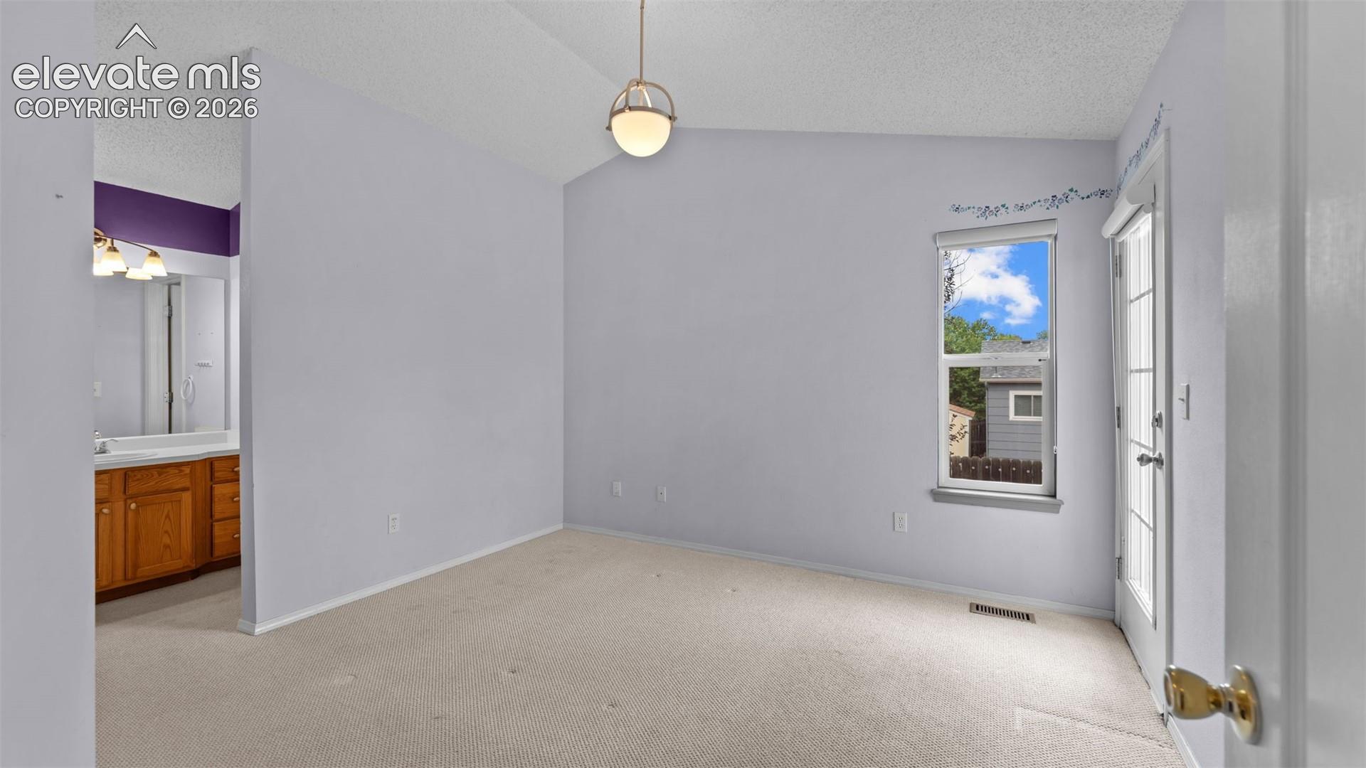 Photo 16 of 6020 Fossil Drive, Colorado Springs