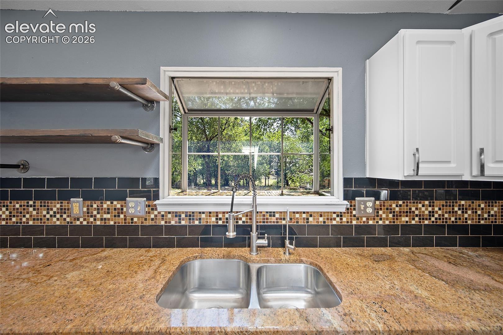 Photo 15 of 11559 Cranston Drive, Peyton