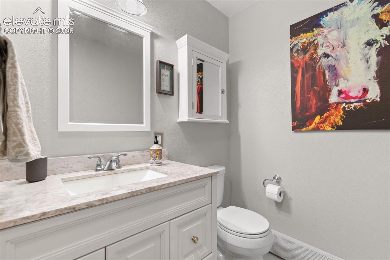 Main level 2nd bath 