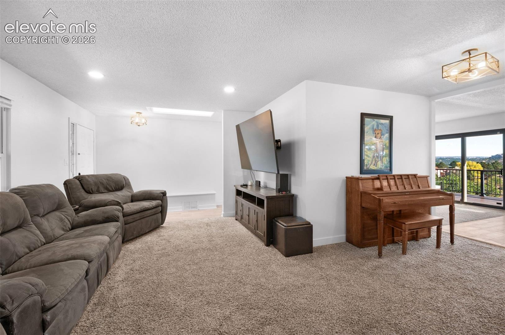 Photo 7 of 118 Sunbird Cliffs Lane, Colorado Springs