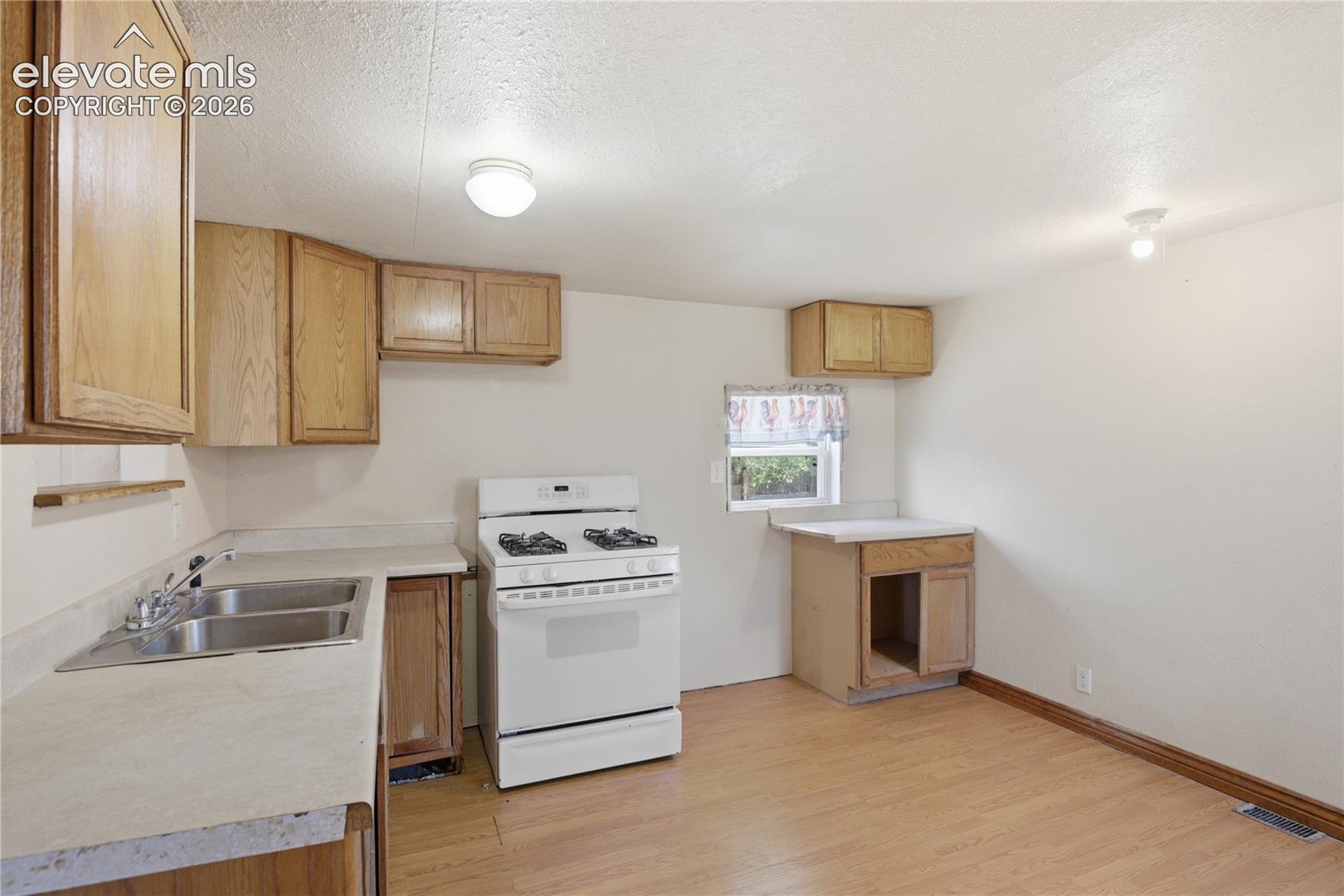 Photo 12 of 639 Wisconsin Avenue, Limon