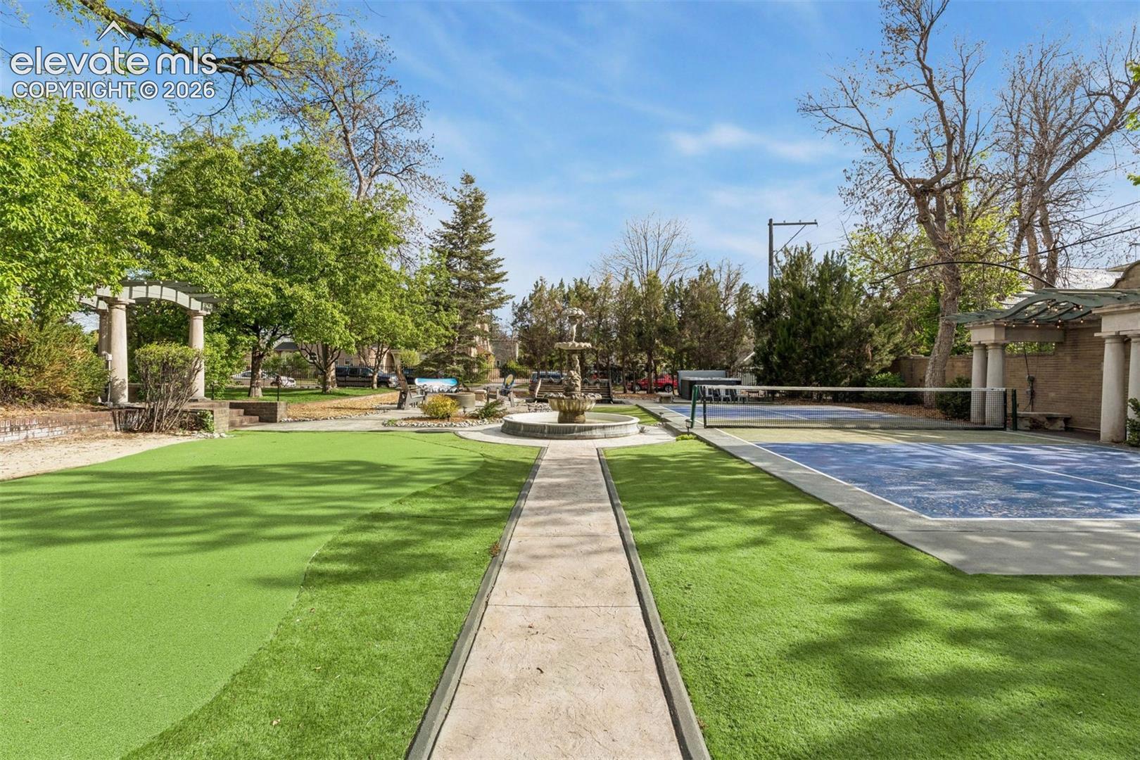 Pickleball court, large putting green.