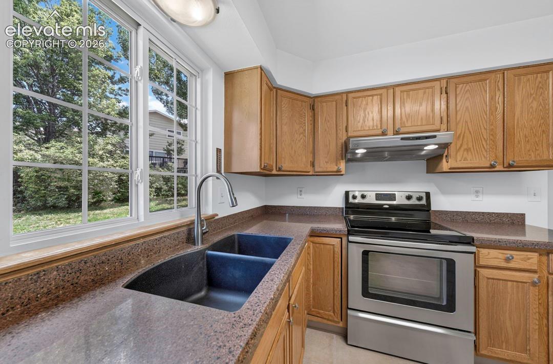 Photo 10 of 2620 Kenton Green Court, Colorado Springs