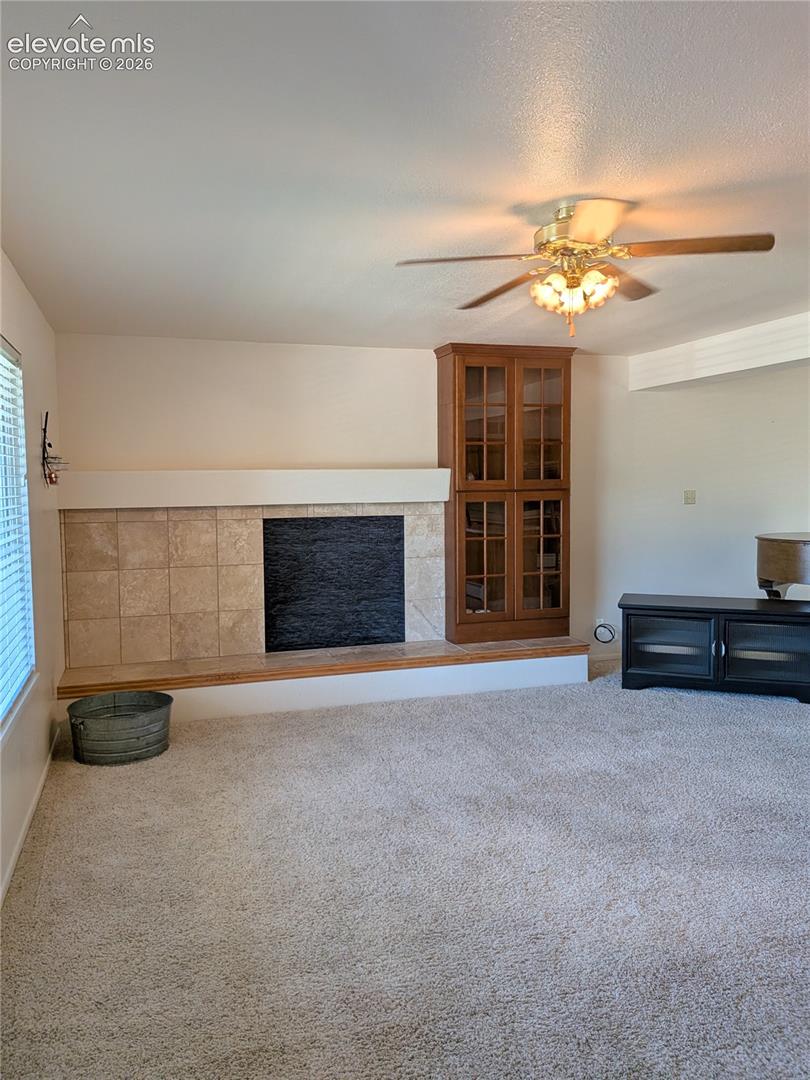Living Room Unit 15050
