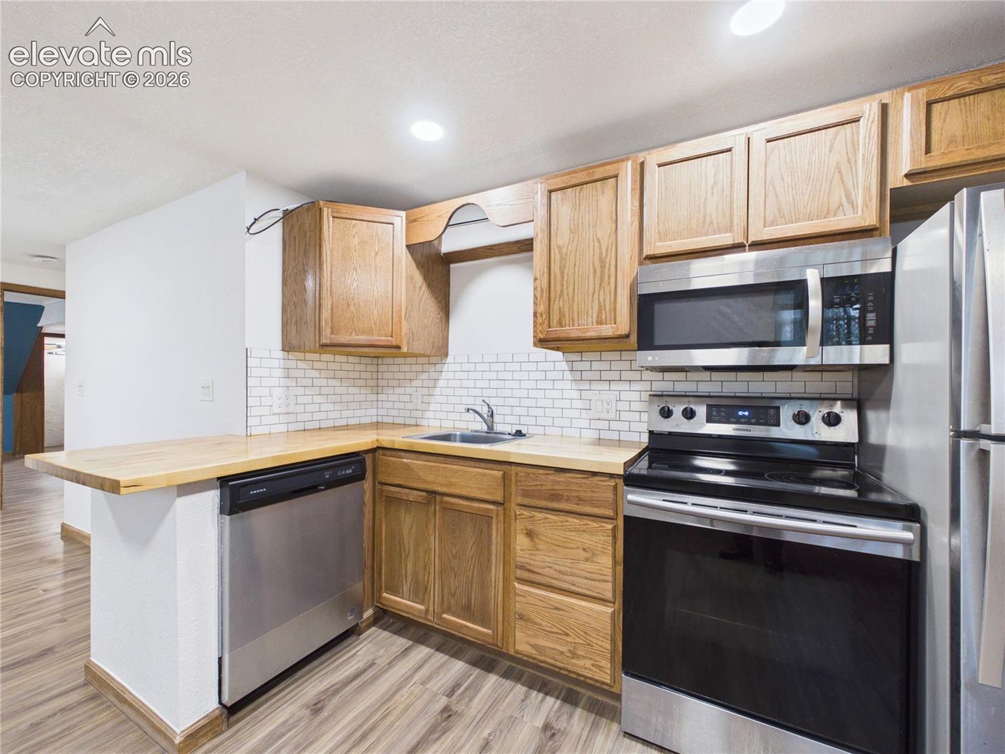 Photo 10 of 901 E Evans Avenue #903, Pueblo