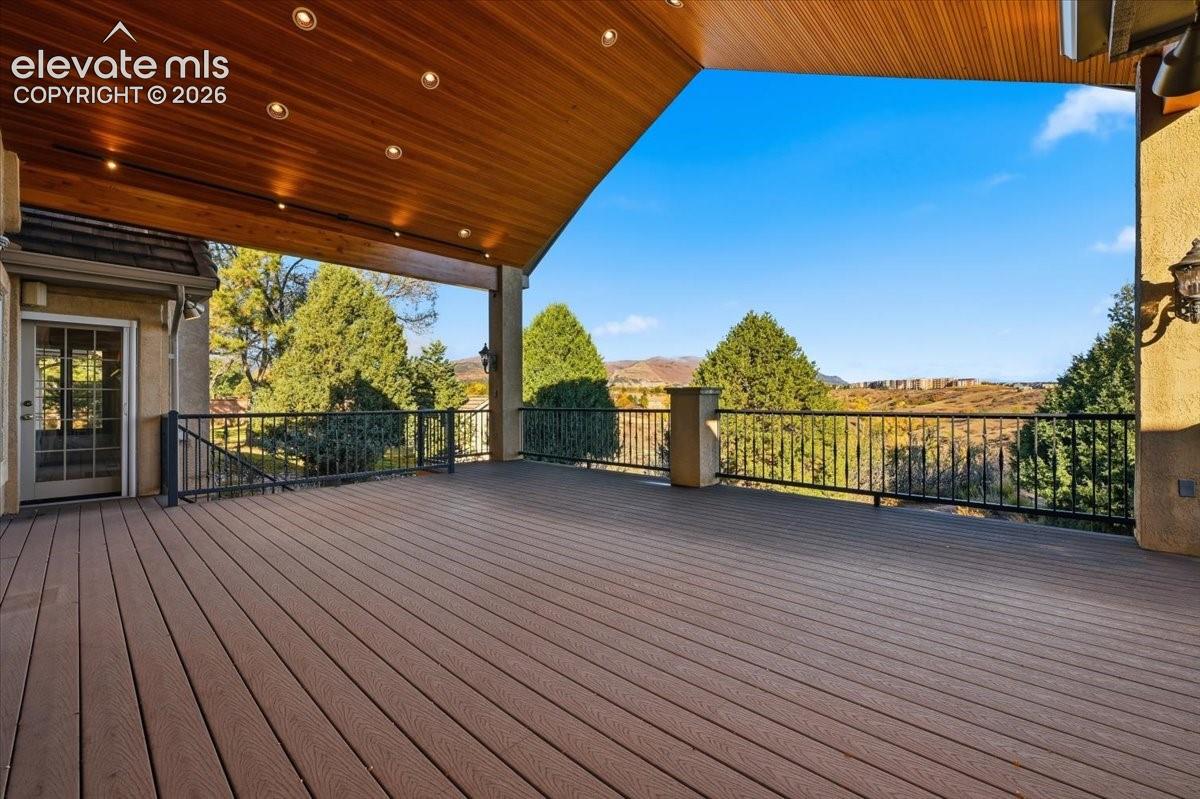Built for entertaining and enjoying the outdoors throughout the year, this deck is perfectly placed to showcase the property. 