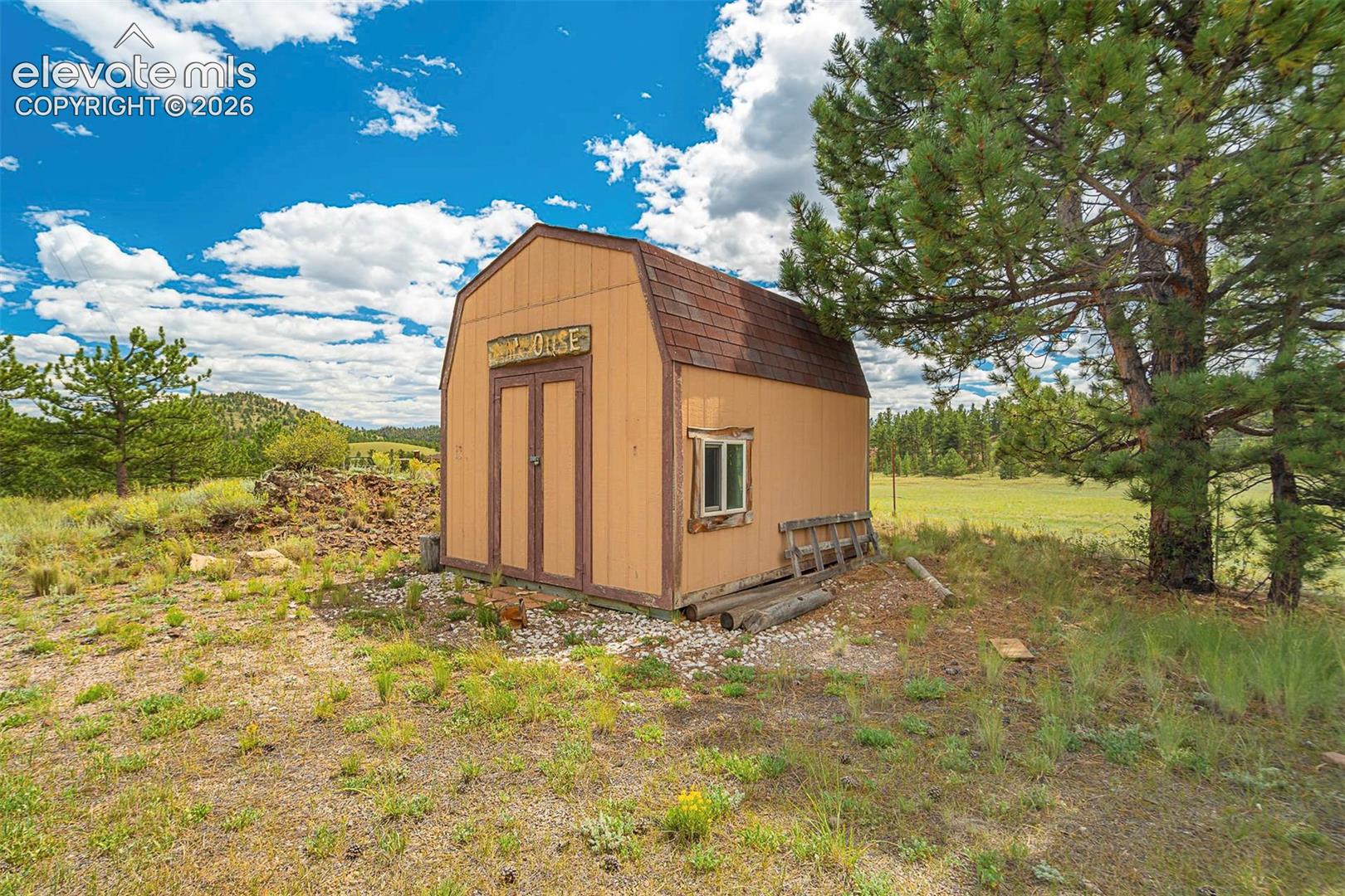 Photo 37 of 994 Deer Lane, Guffey