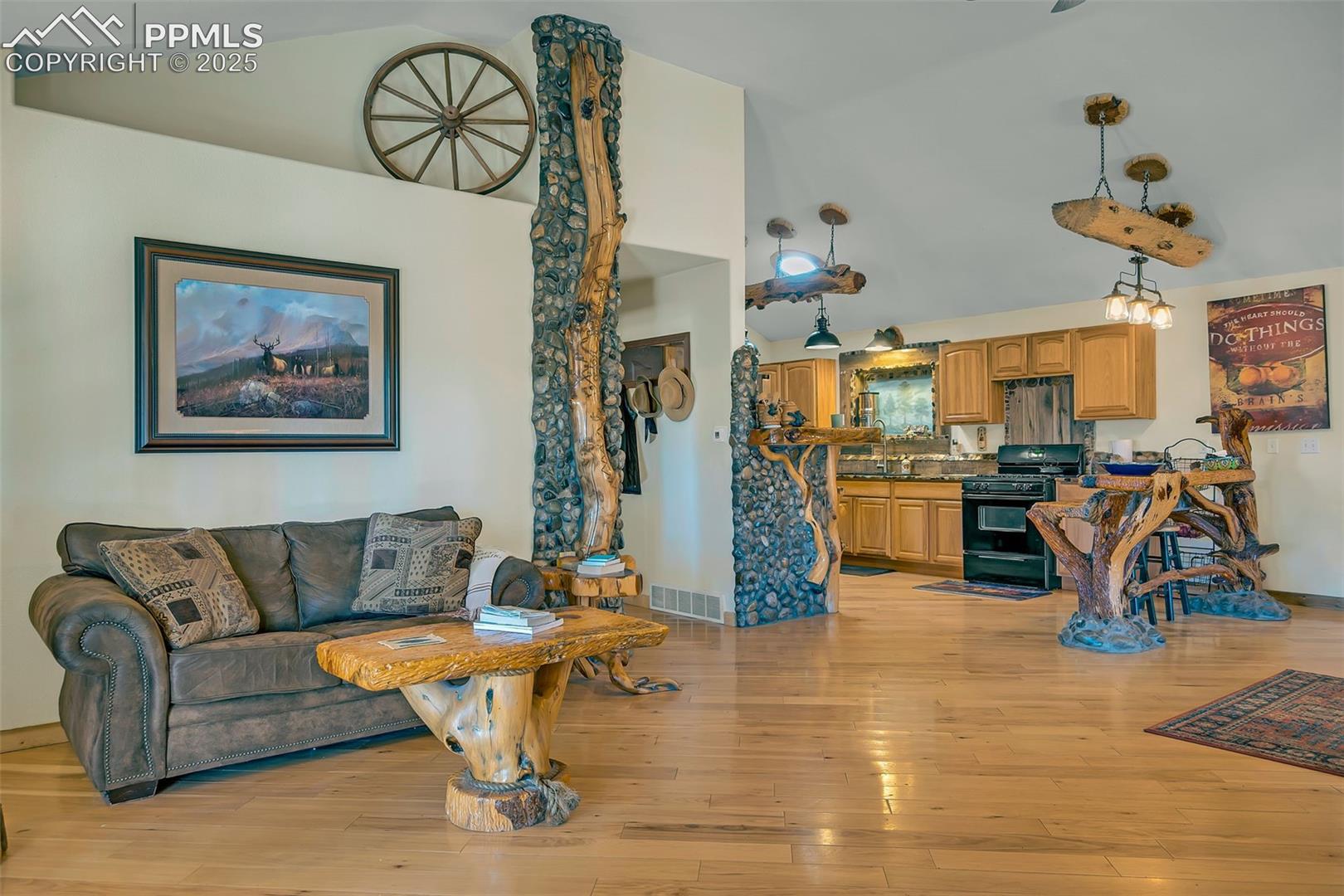Photo 20 of 38 Mac Donnell Drive, Cotopaxi