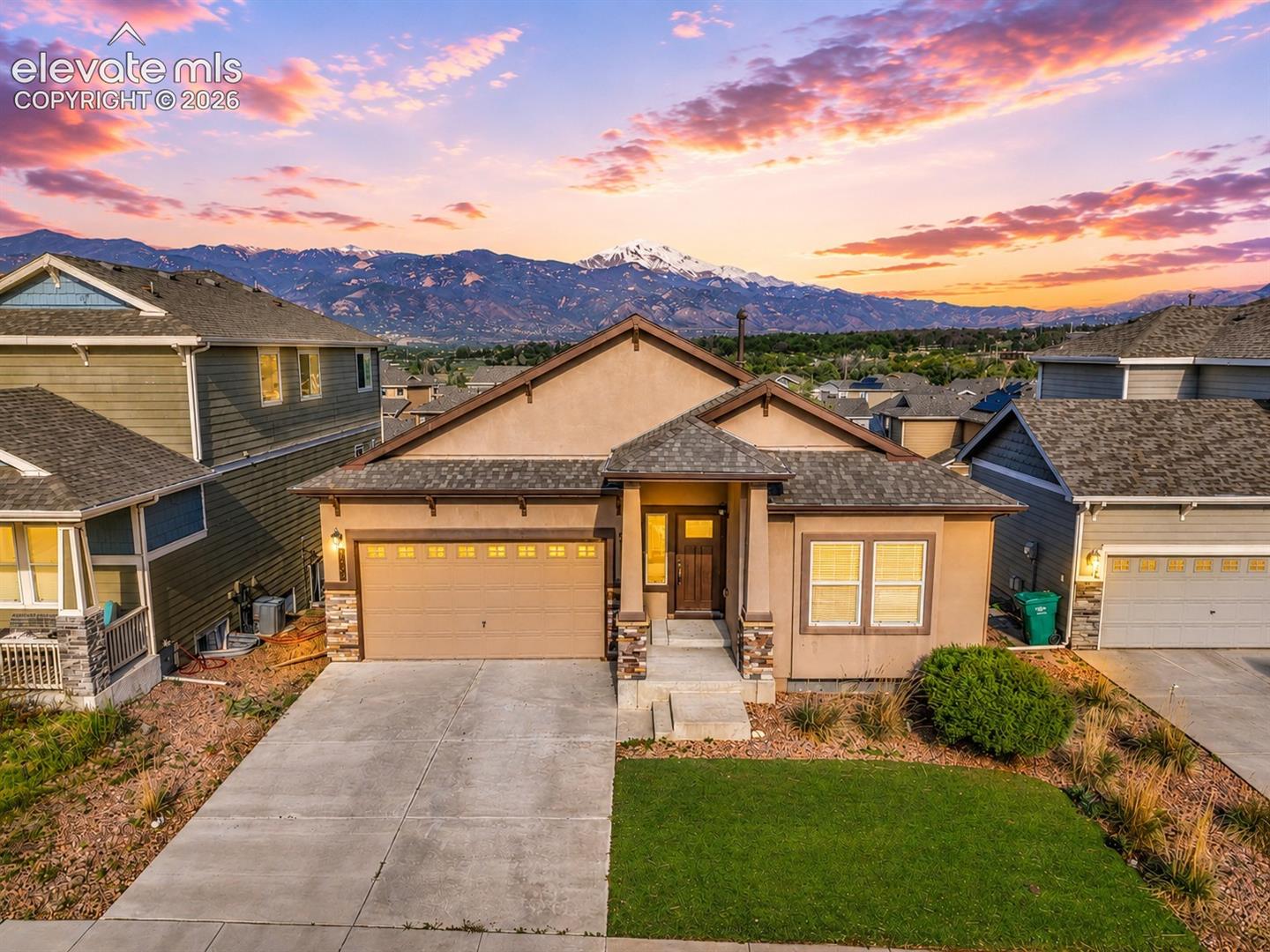 Featured Listings Featured Listings
