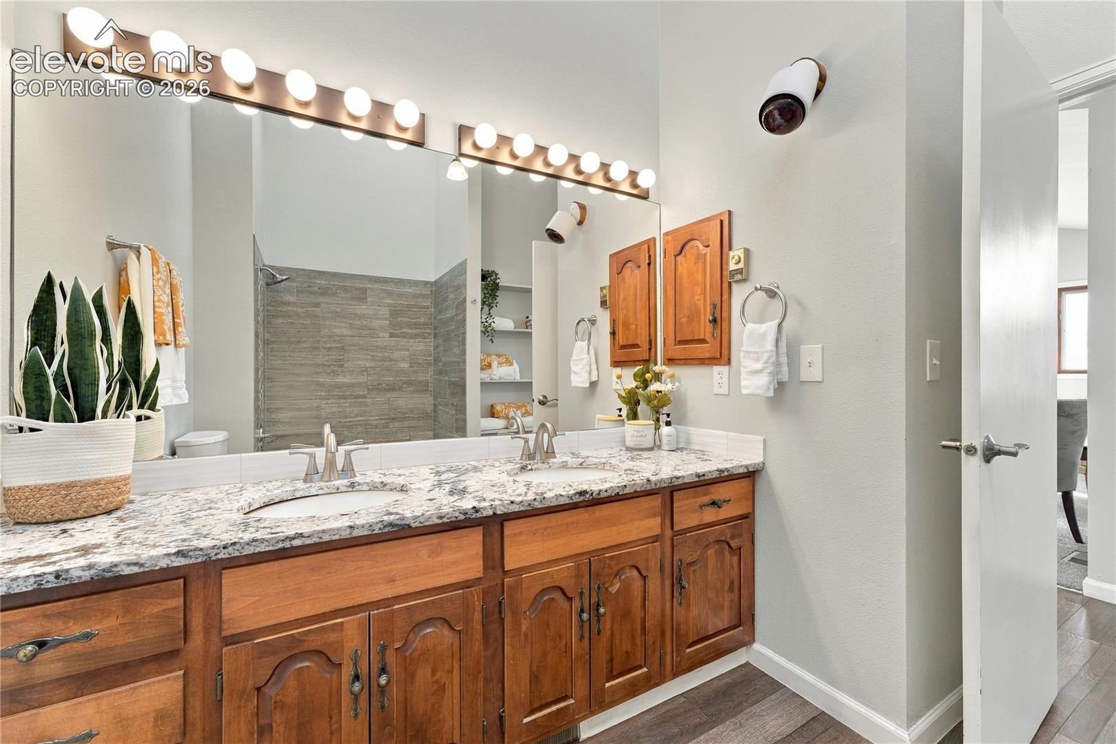 Full Primary Bathroom