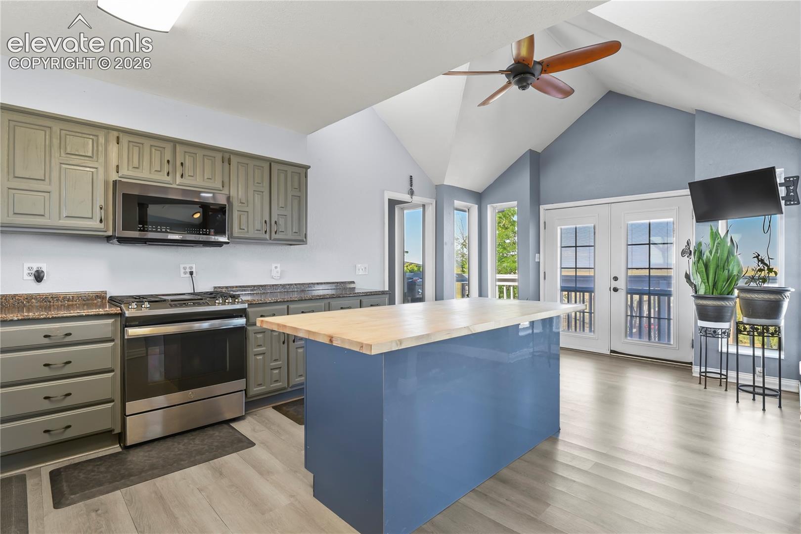 Photo 9 of 13550 Whistling Hills Lane, Colorado Springs