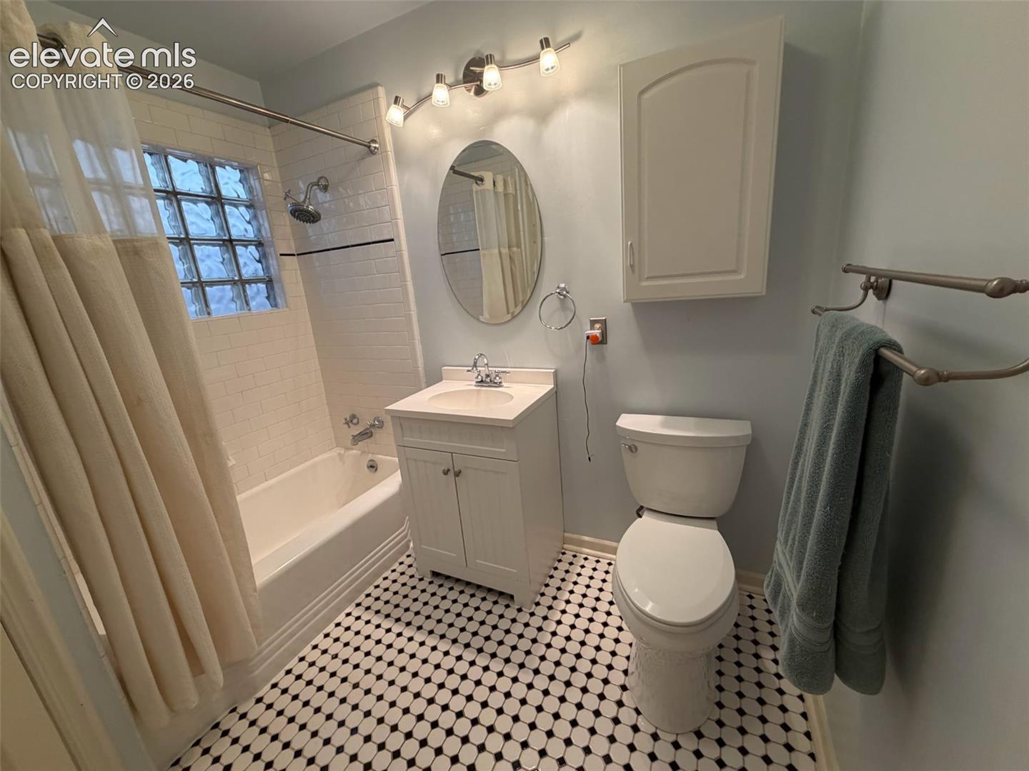 Photo 33 of 2409 N Chelton Road, Colorado Springs