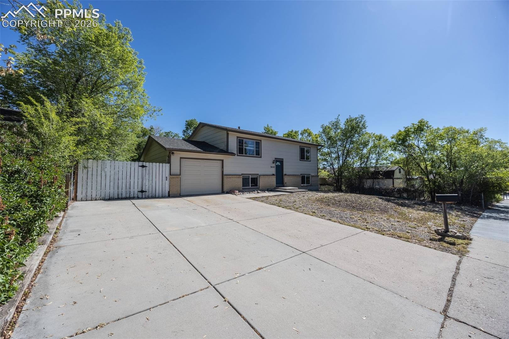 3410 El Morro Rd, Colorado Springs, CO 80910