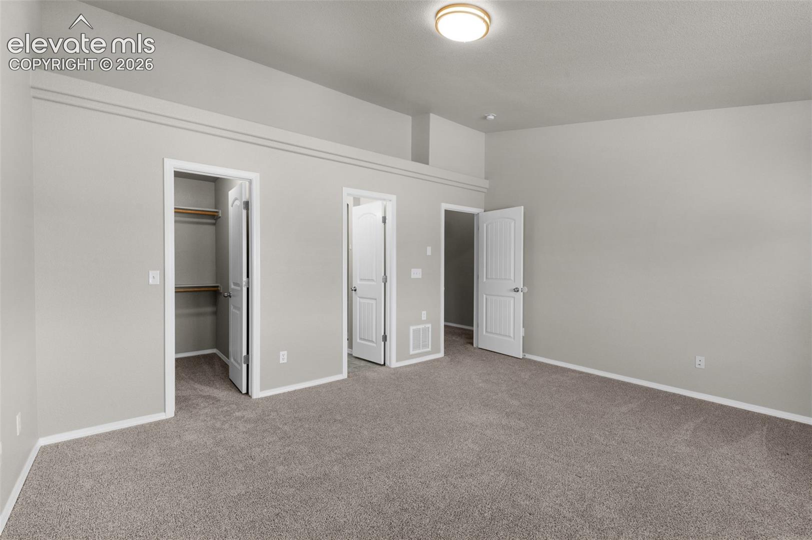 Walk in Closet