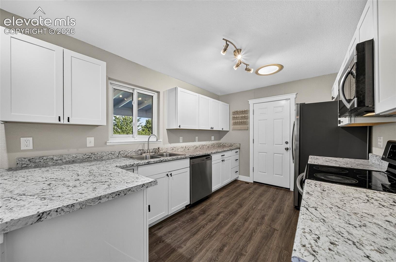 Photo 12 of 1124 Royale Drive, Colorado Springs