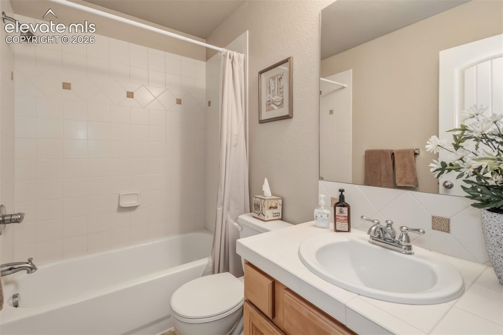 Full bathroom in basement