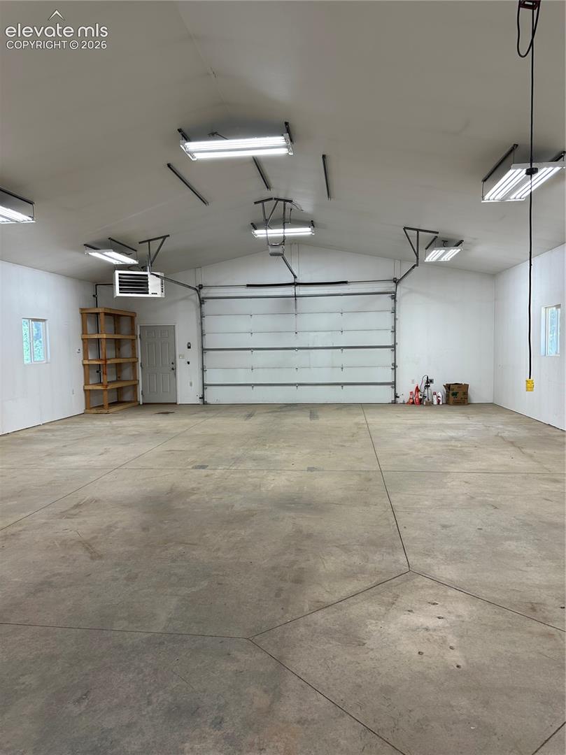Natural gas heat in workshop. Excellent lighting.