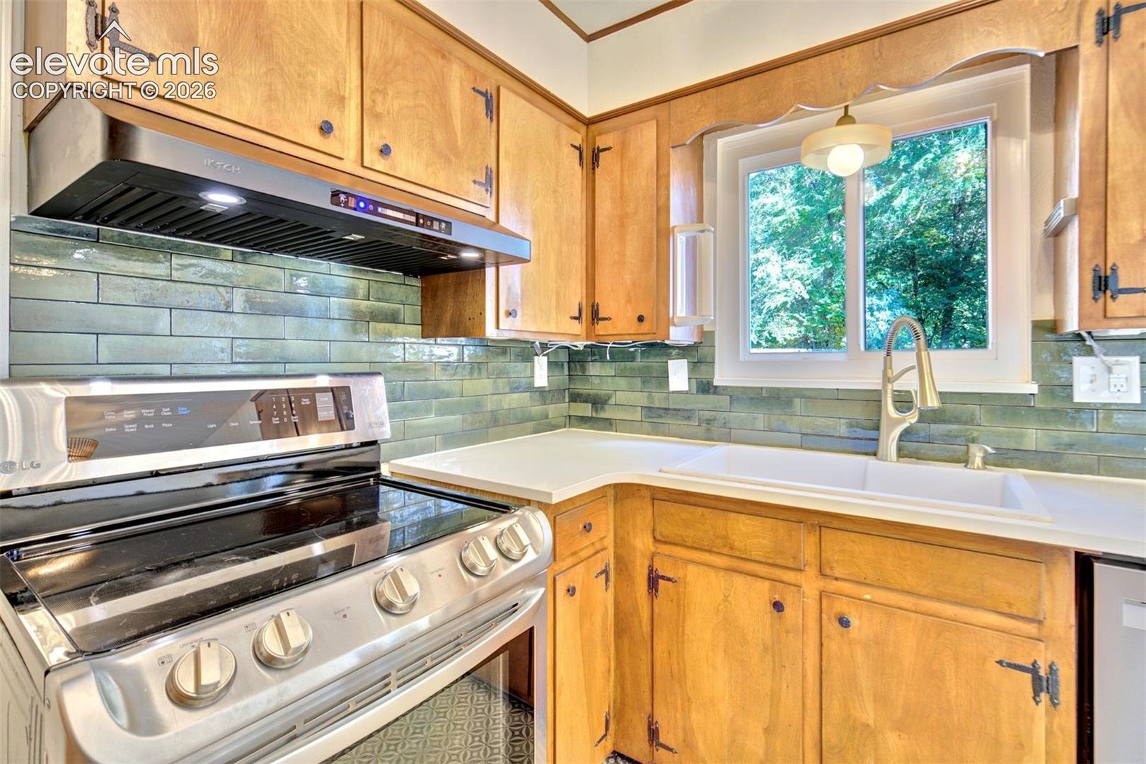 Photo 14 of 4160 Anitra Circle, Colorado Springs
