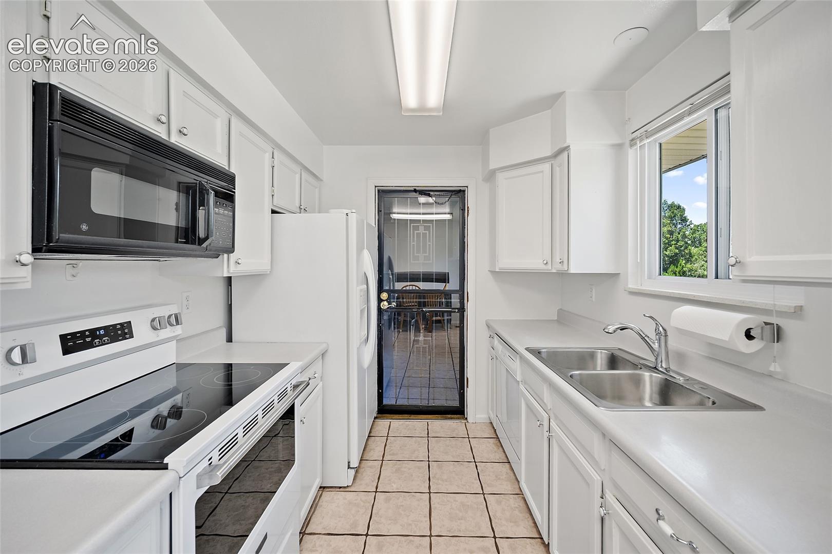 Photo 12 of 4695 W Stanford Avenue, Denver