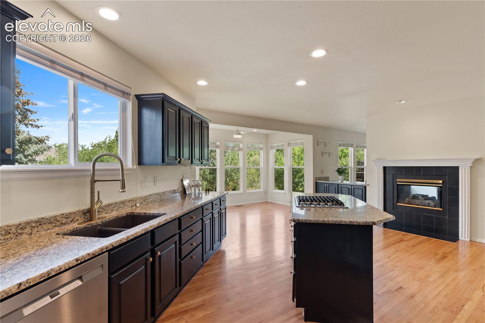 Photo 9 of 1136 Vista Oaks Drive, Colorado Springs