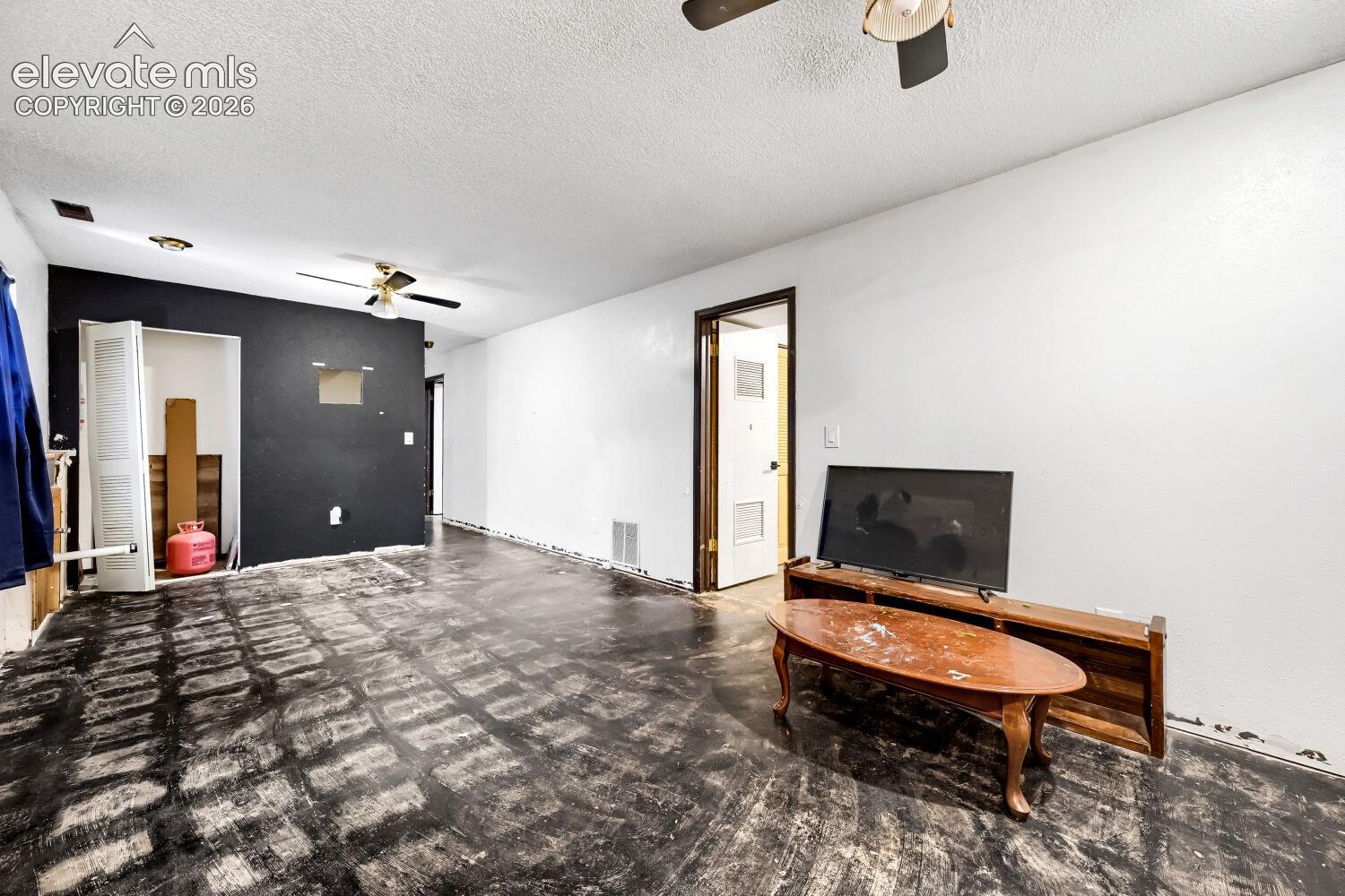 Photo 8 of 93 Regency Boulevard, Pueblo