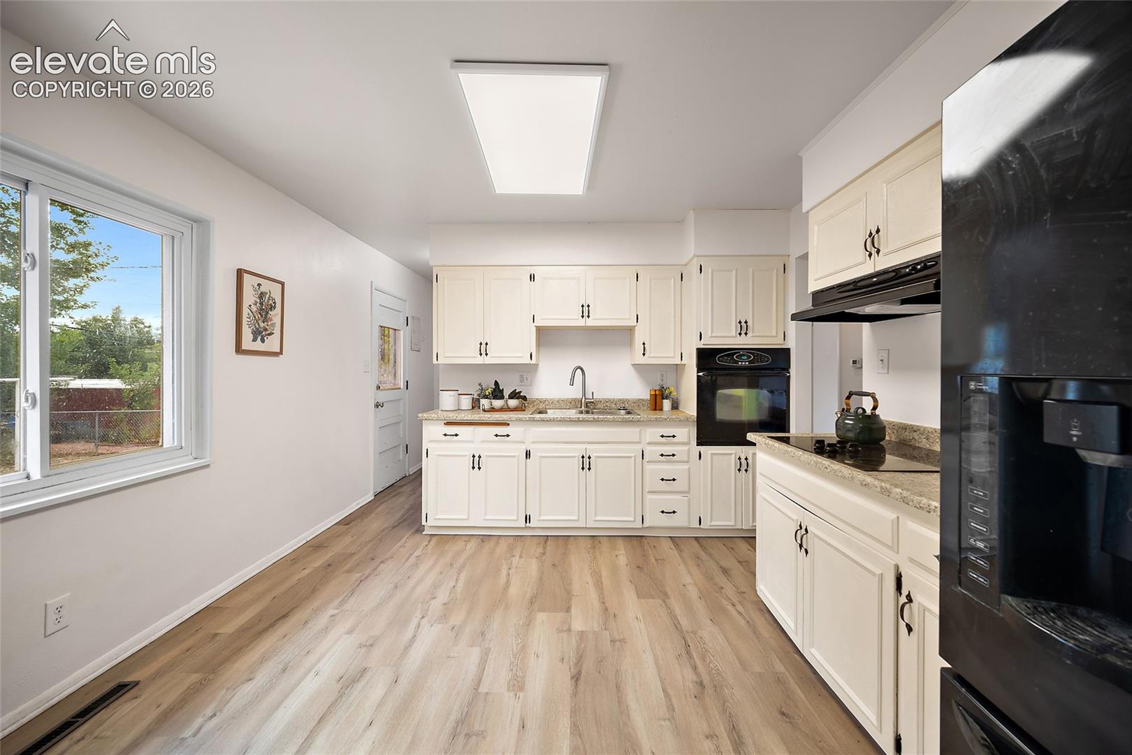 Photo 17 of 1507 N Chelton Road, Colorado Springs
