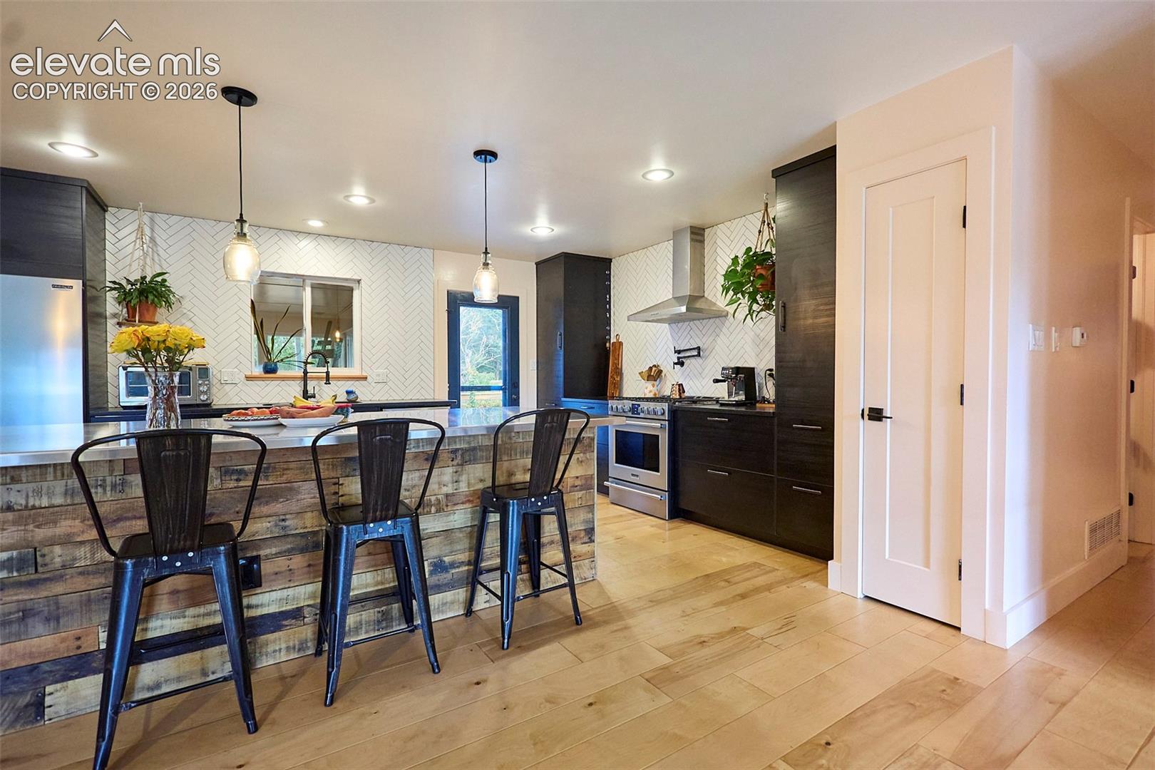 Photo 11 of 6827 Rosewood Drive, Colorado Springs