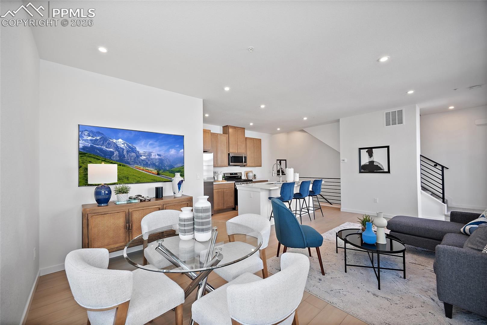 Photo 8 of 840 Beckton Heights, Colorado Springs