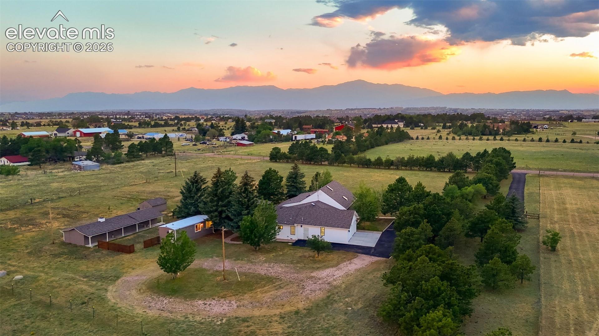 House, mobile home studio, barn, tool shed 