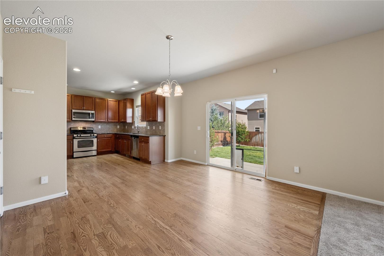 Solid hardwood oak flooring 