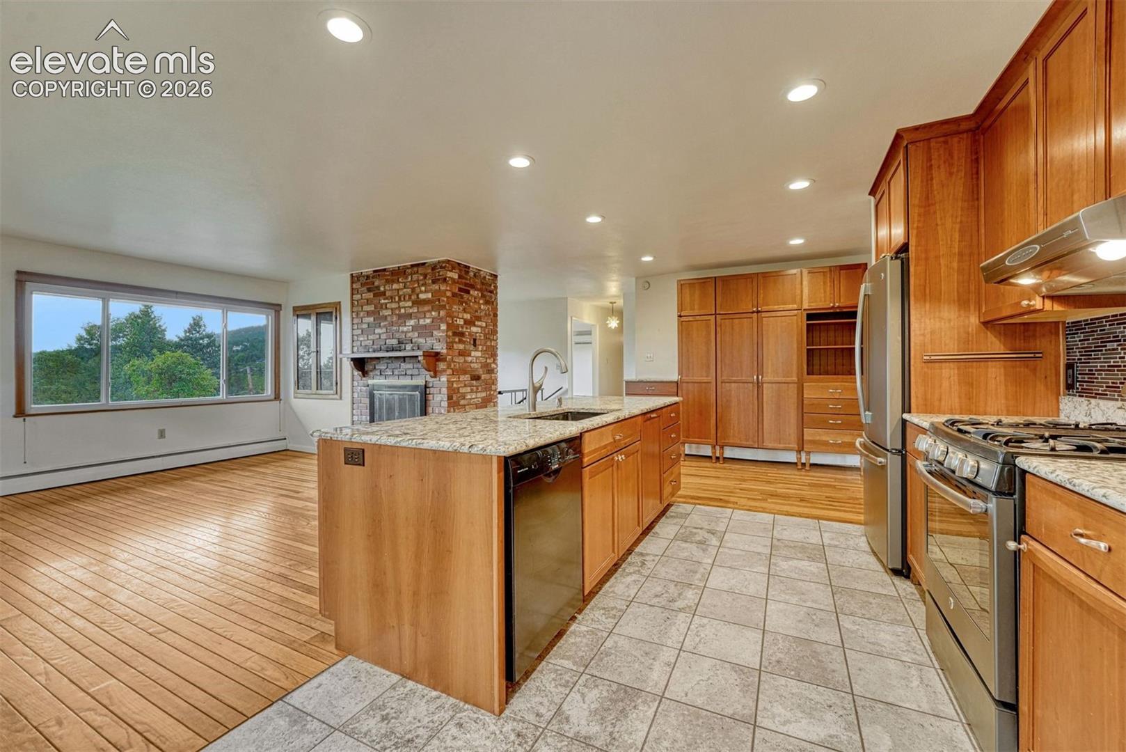 Photo 19 of 325 Altura Way, Colorado Springs