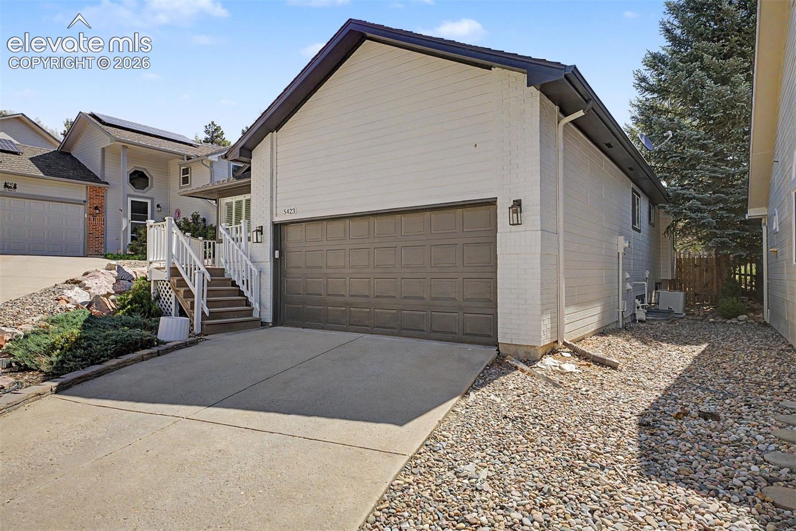 5423 Lions Gate Ln, Colorado Springs, CO 80919