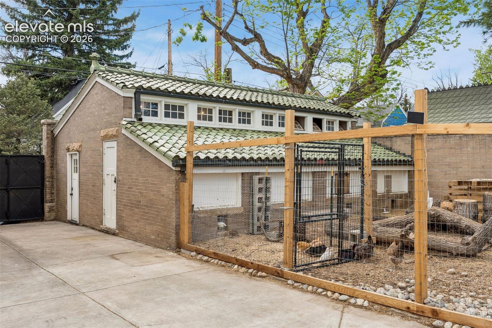 Original barn/chicken-coop/garden shed. 