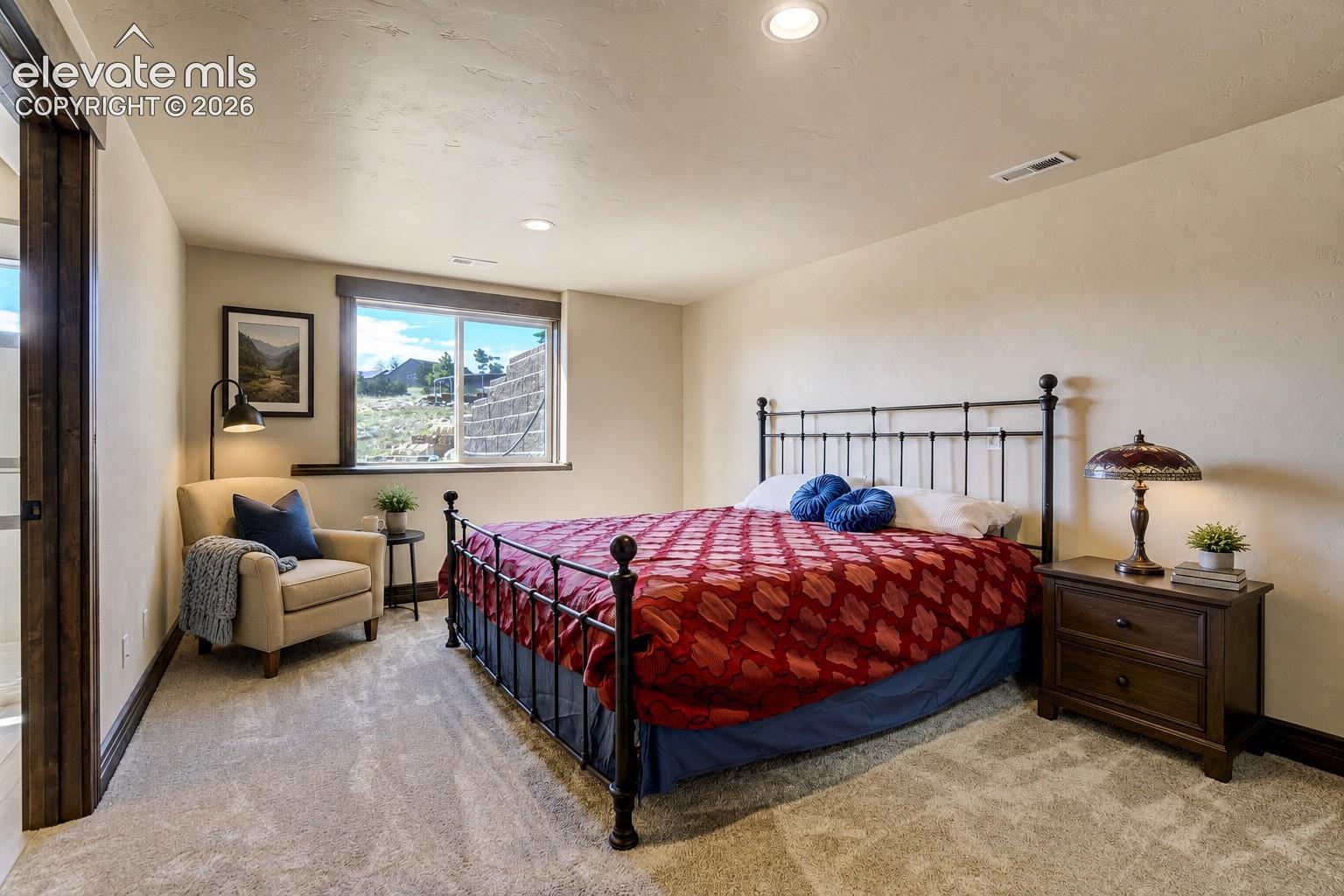 Basement guest suite with private attached bath