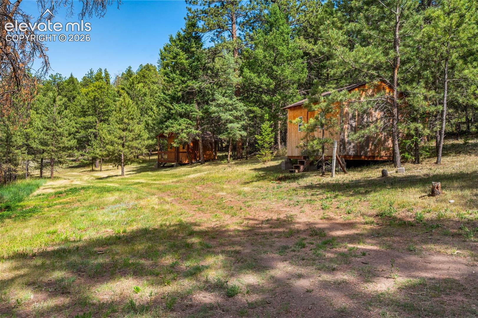 2 tiny dry cabins for glamping or hobbies