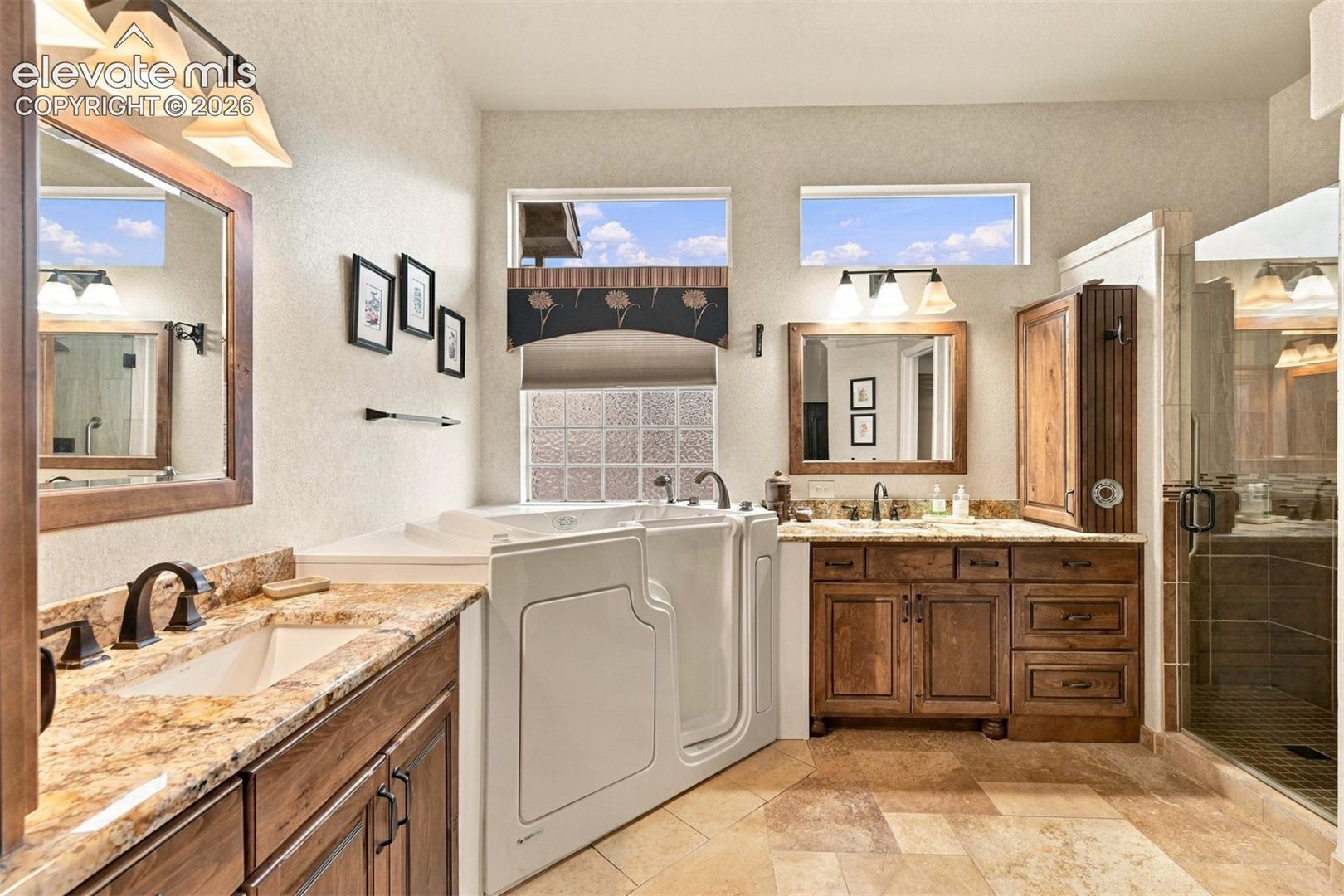 Photo 18 of 1952 London Carriage Grove, Colorado Springs