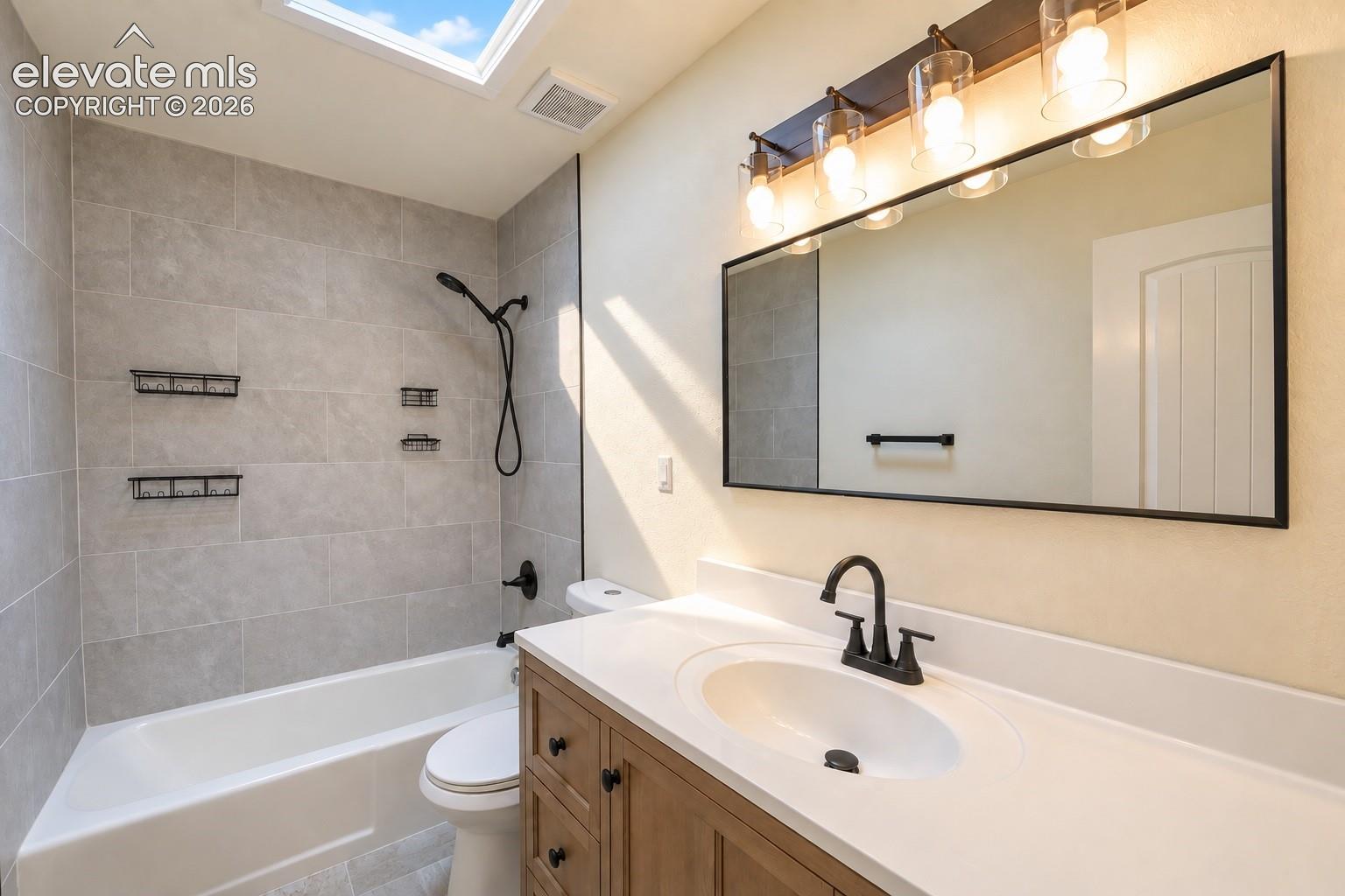 Photo 9 of 4020 Manzana Court, Colorado Springs