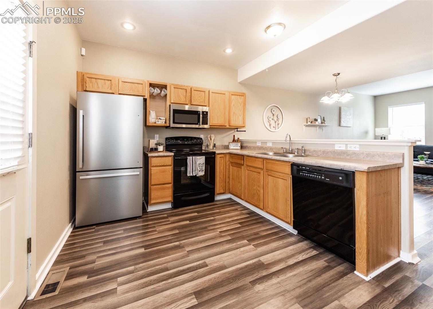 Photo 11 of 5182 Dovetail Lane, Colorado Springs
