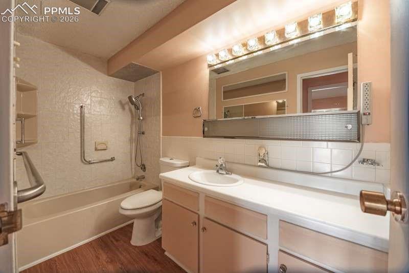 Photo 17 of 411 Lakewood Circle #B1112, Colorado Springs