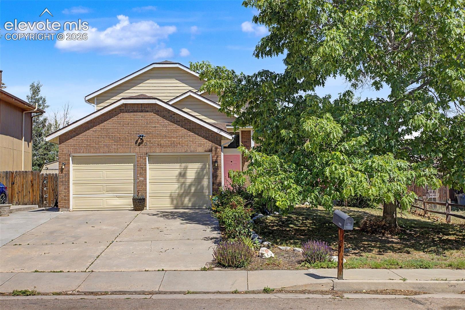 3840 Summer Breeze Dr, Colorado Springs, CO 80918