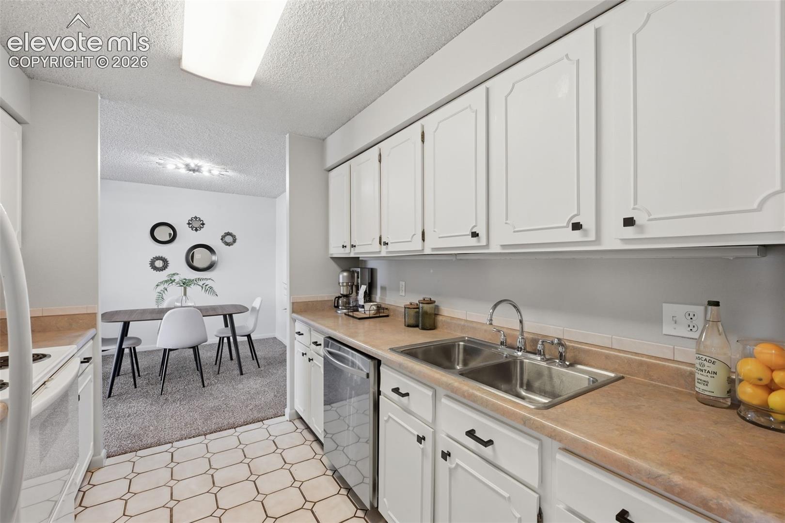 Photo 13 of 411 Lakewood Circle #B614, Colorado Springs