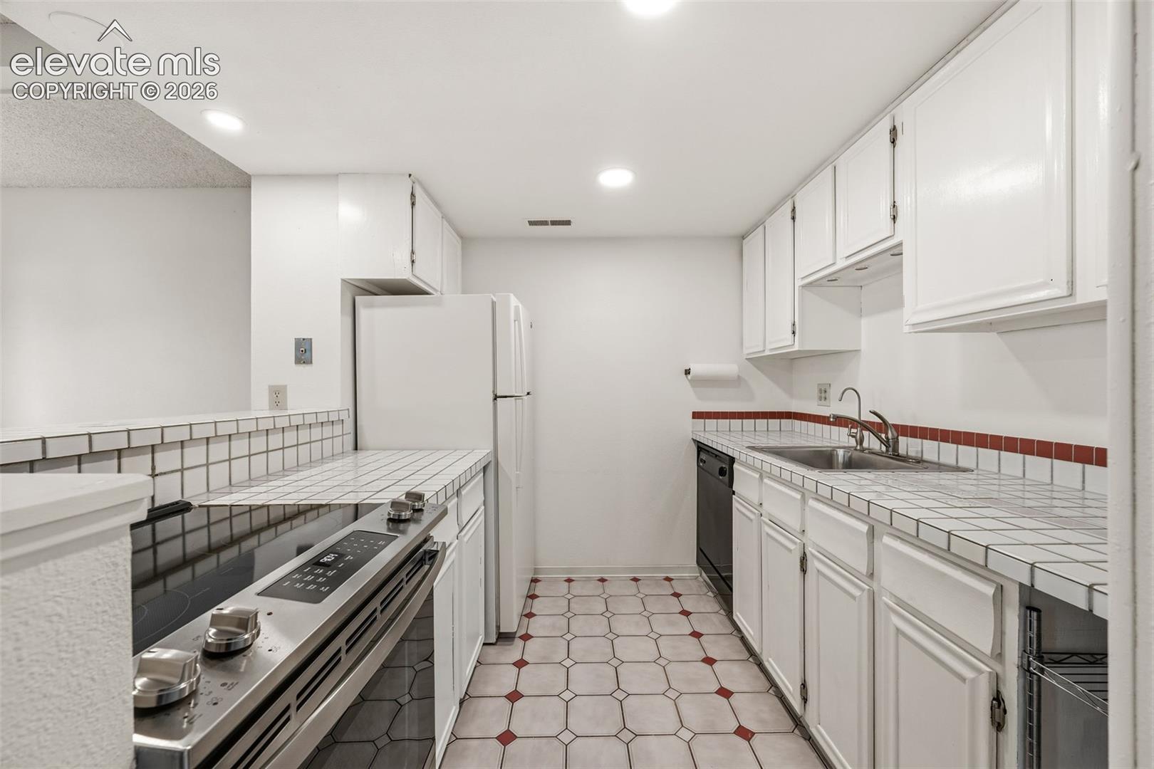 Photo 15 of 1018 Fontmore Road #A, Colorado Springs