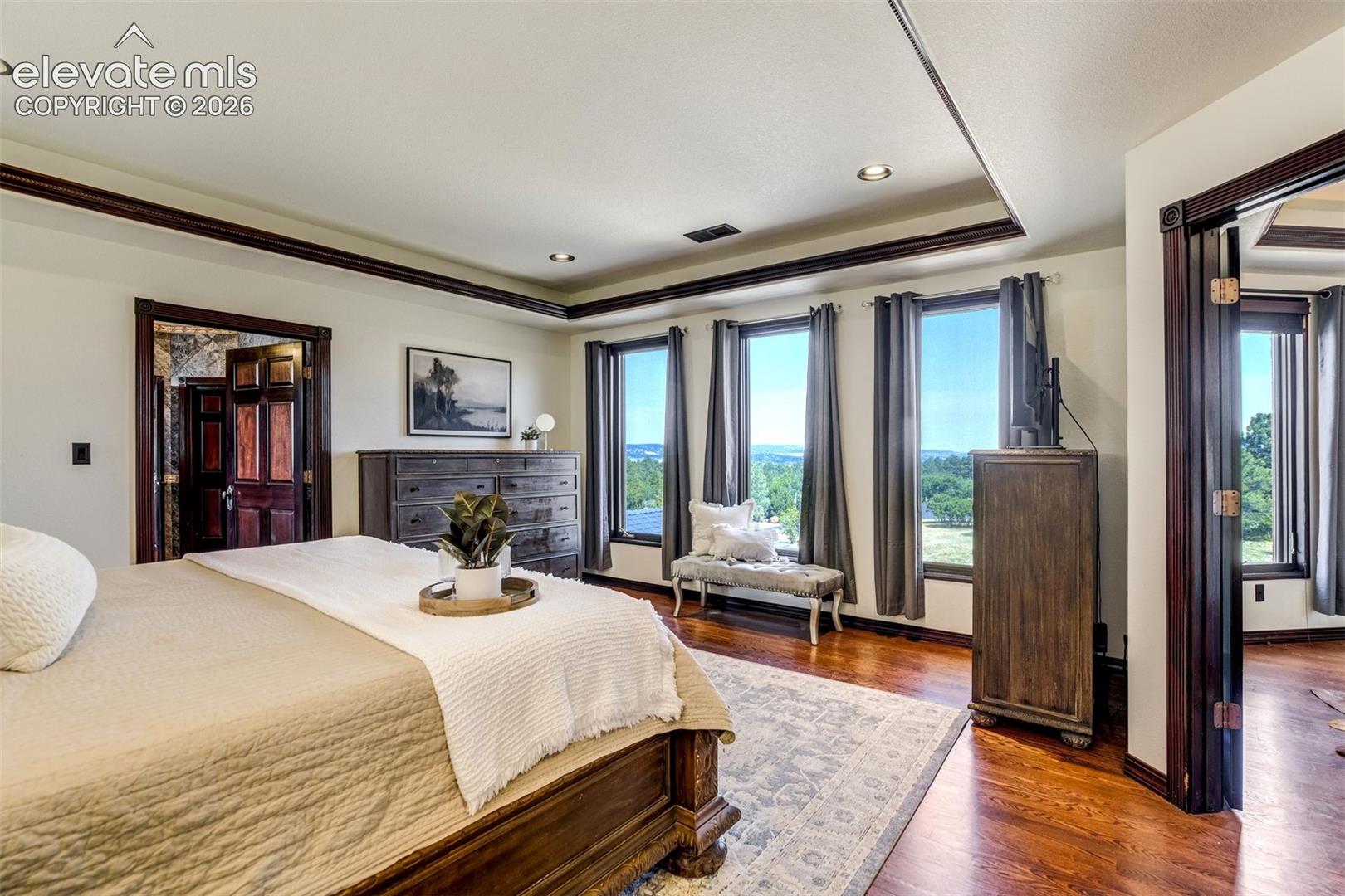 Primary Retreat overlooking Monument. 