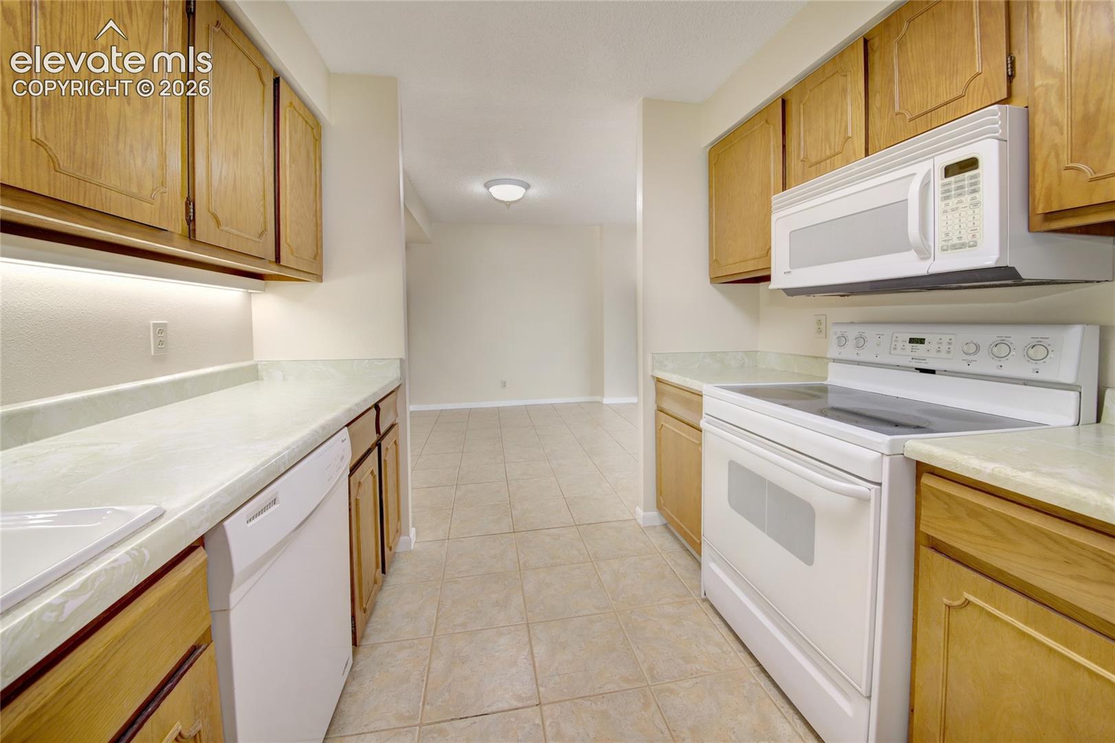 Photo 9 of 411 Lakewood Circle #B530, Colorado Springs